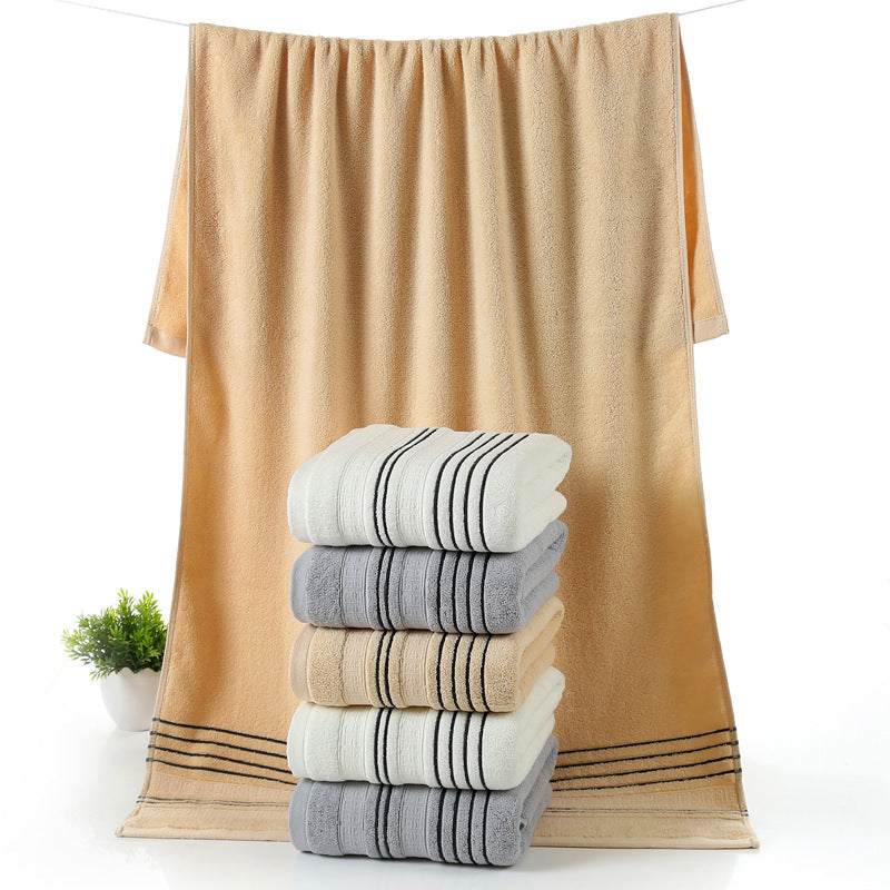 Rendi il tuo bagno un'oasi di comfort con il nostro set da bagno in puro cotone. Morbido, assorbente e delicato sulla pelle, questo set è perfetto per coccolarti. Un tocco di lusso per il tuo quotidiano.