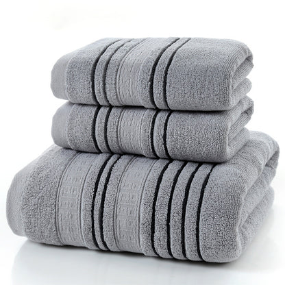 Rendi il tuo bagno un'oasi di comfort con il nostro set da bagno in puro cotone. Morbido, assorbente e delicato sulla pelle, questo set è perfetto per coccolarti. Un tocco di lusso per il tuo quotidiano.