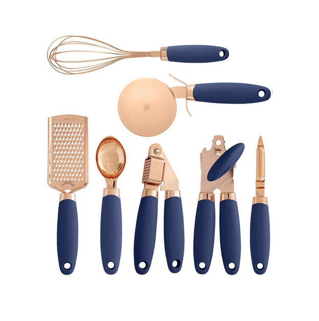 Elegante set di utensili da cucina placcati in rame, robusti e raffinati, perfetti ad ogni stile